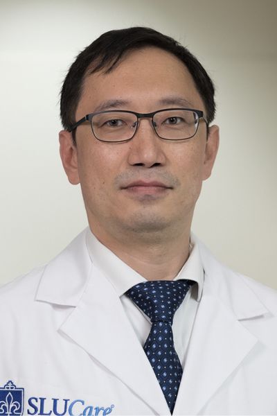 Headshot of Guoyu Ling